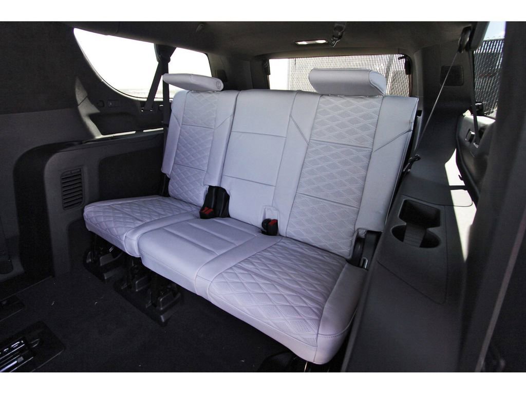 New 2026 Cadillac Escalade ESV Platinum Sport w/ LPO, ONYX Package image 13