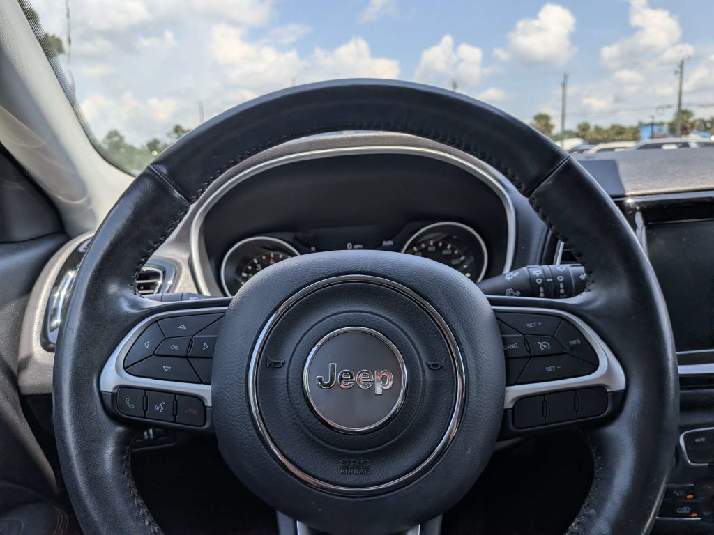 Used 2020 Jeep Compass Limited AWD/4WD image 21