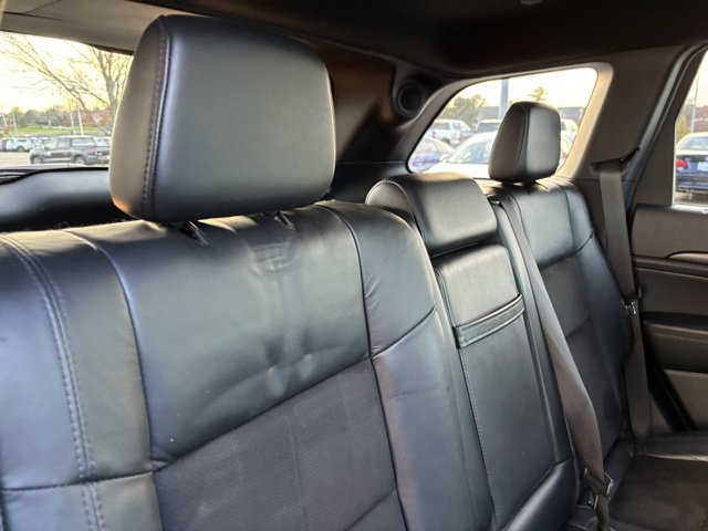 Used 2021 Jeep Grand Cherokee Laredo X image 32