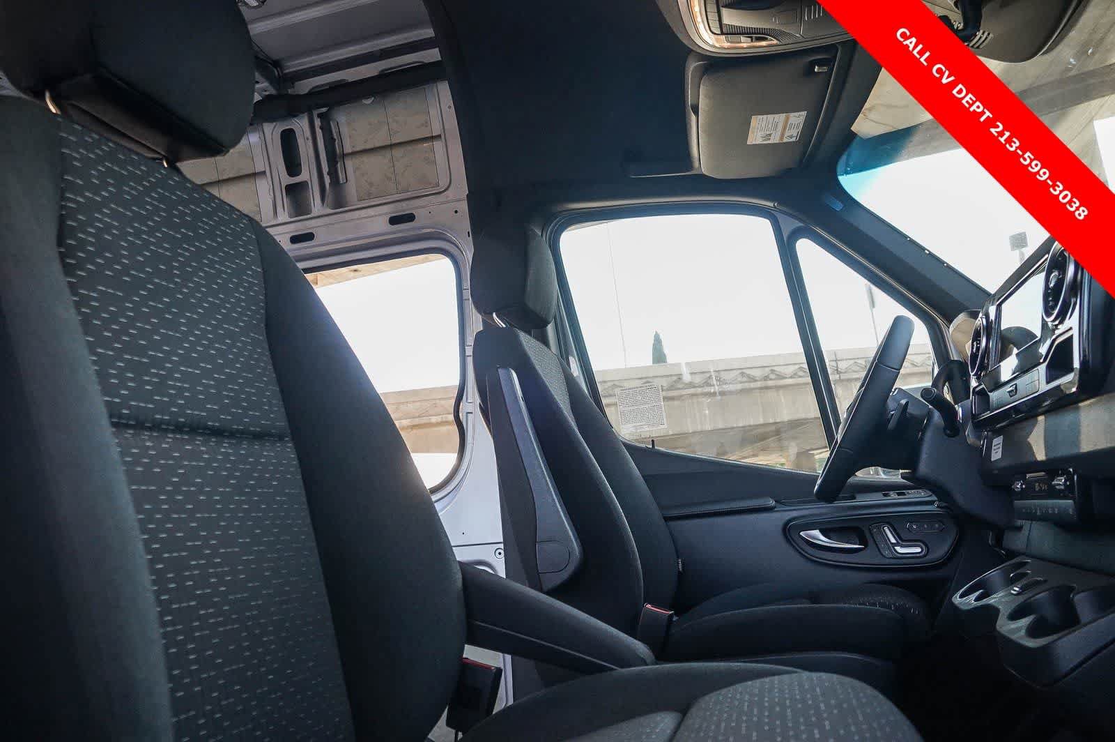 Used 2024 Mercedes-Benz Sprinter 3500 image 17