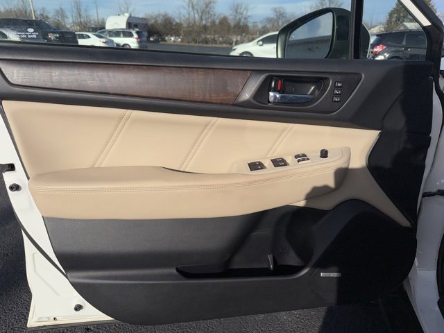 Used 2019 Subaru Outback 2.5i Limited w/ Popular Package #2 image 12