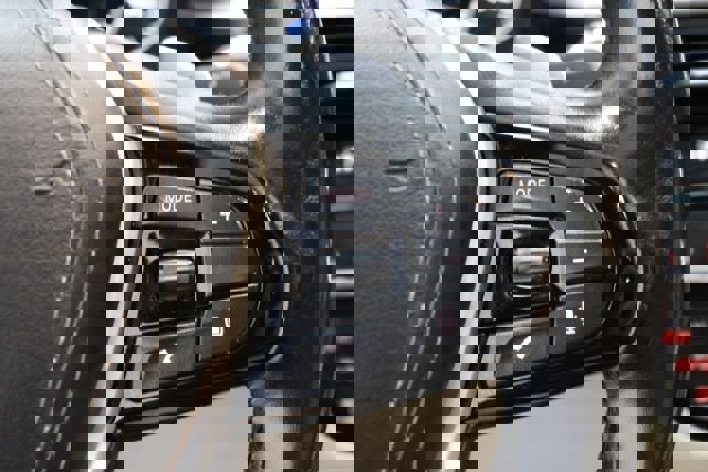 Used 2018 BMW 540i xDrive w/ Premium Package image 24