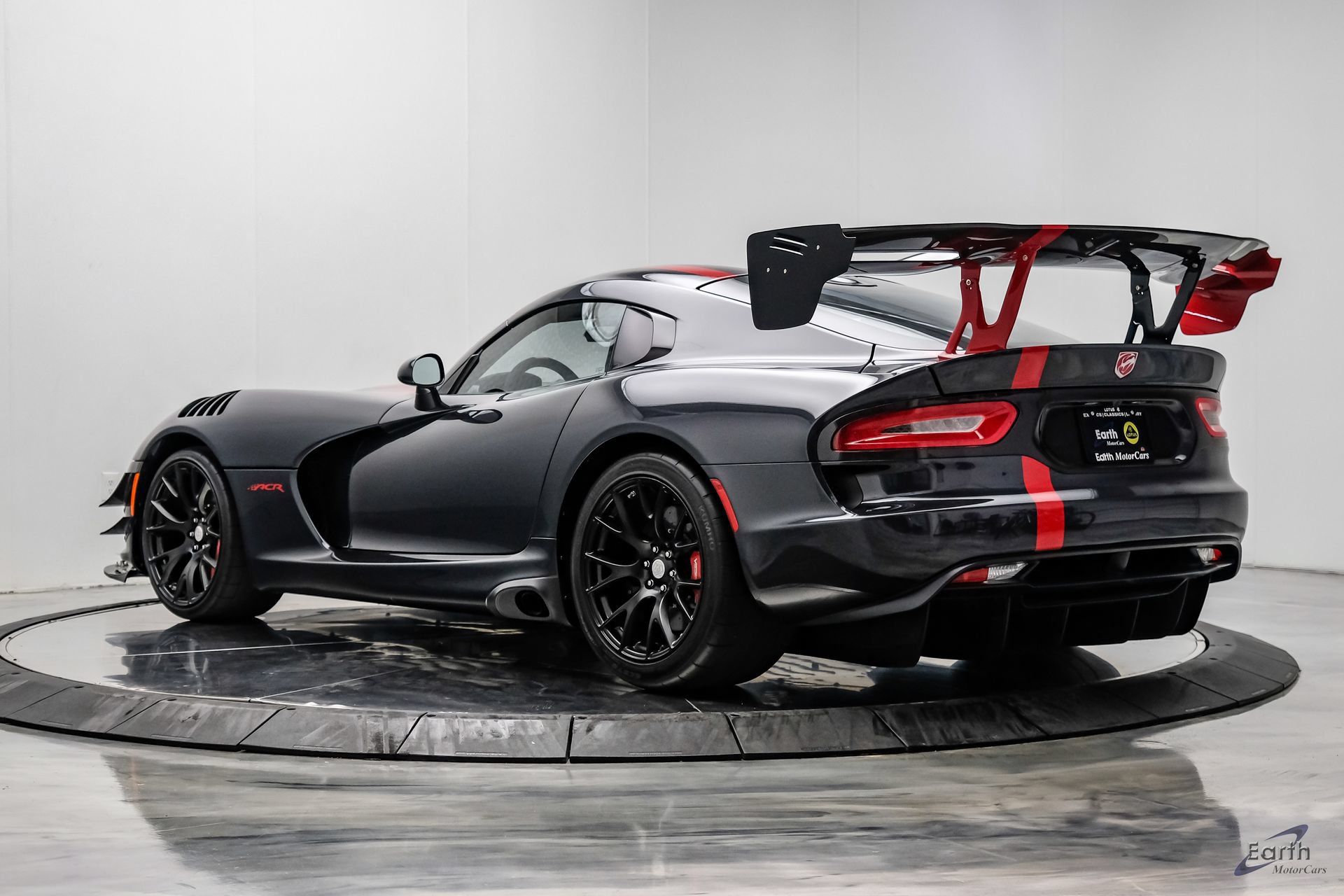 Used 2017 Dodge Viper ACR w/ Extreme Aero Package RWD image 12