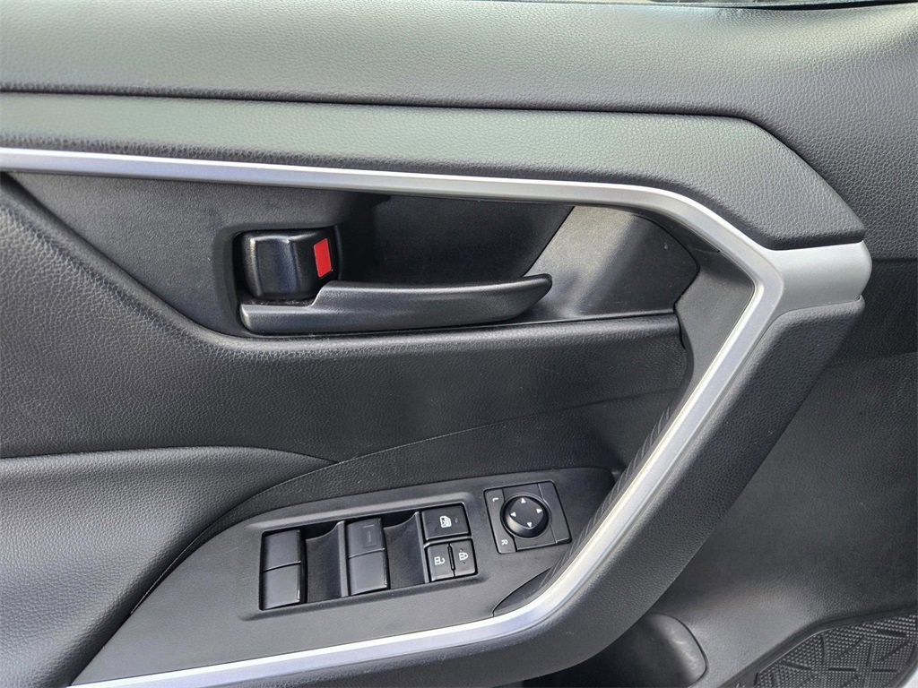 Used 2024 Toyota RAV4 LE image 18