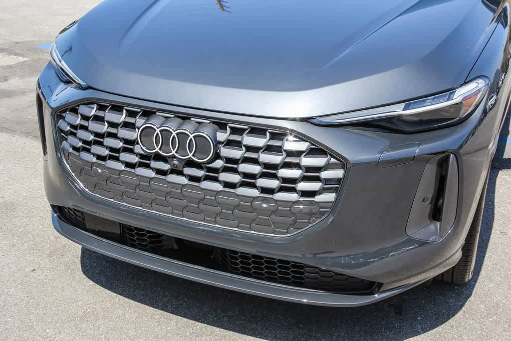Used 2025 Audi Q5 Premium Plus w/ Premium Plus AWD/4WD image 8