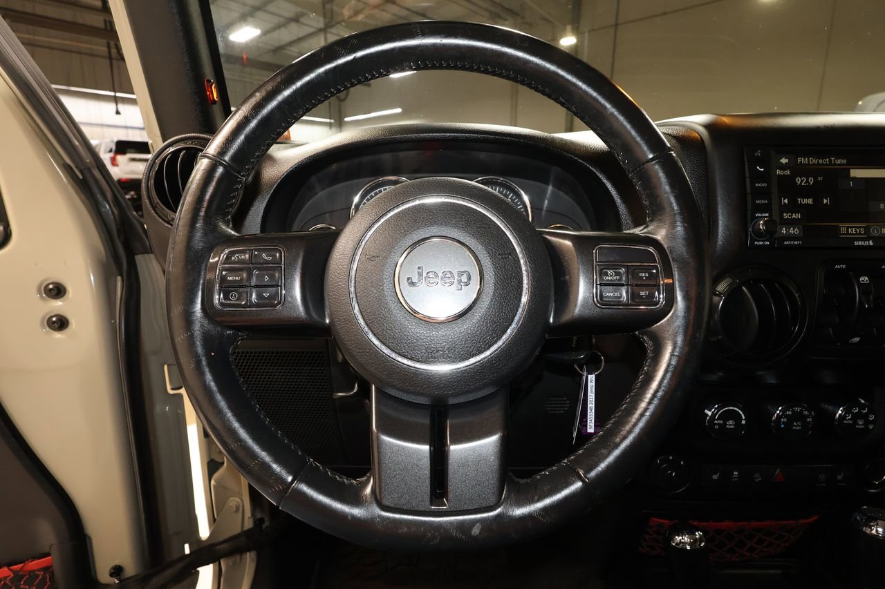 Used 2017 Jeep Wrangler Unlimited Rubicon image 10