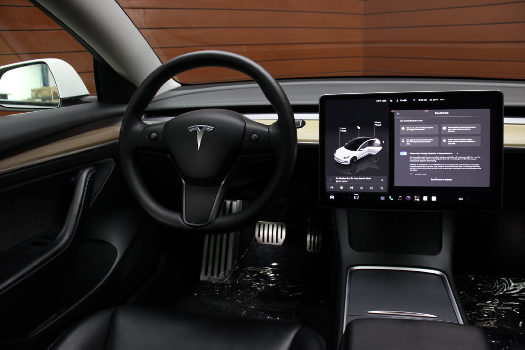 Used 2022 Tesla Model 3 Long Range AWD/4WD image 43