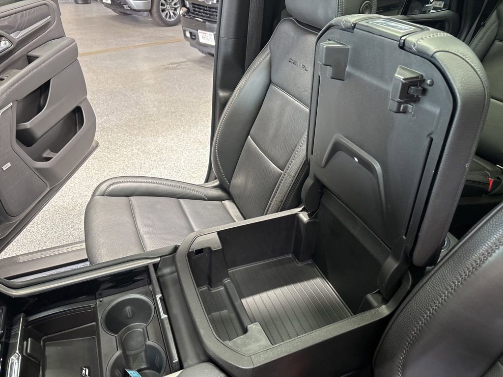 Used 2021 GMC Yukon Denali w/ LPO, Illumination Package image 33