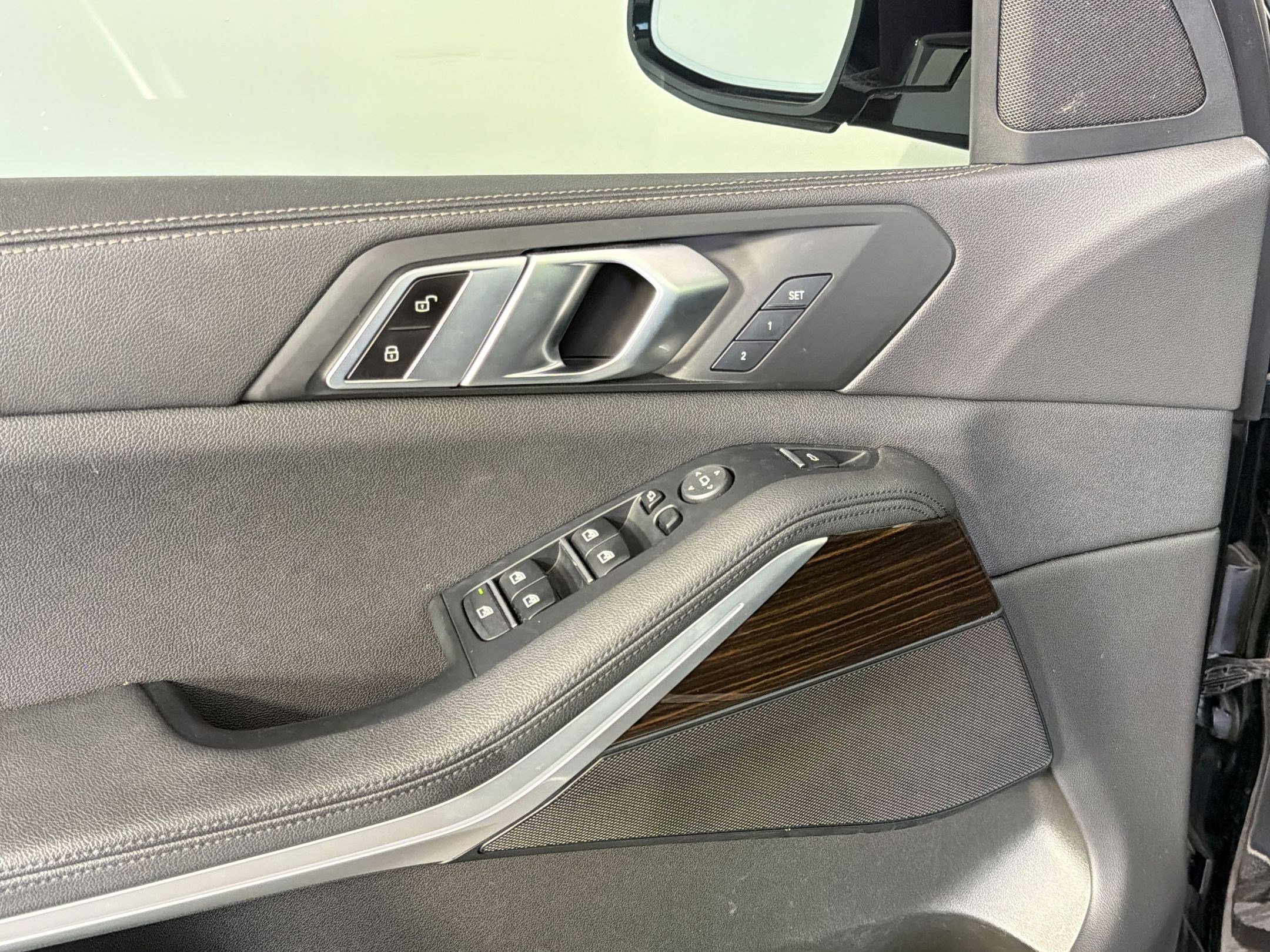 Used 2021 BMW X5 xDrive40i w/ Convenience Package AWD/4WD image 24