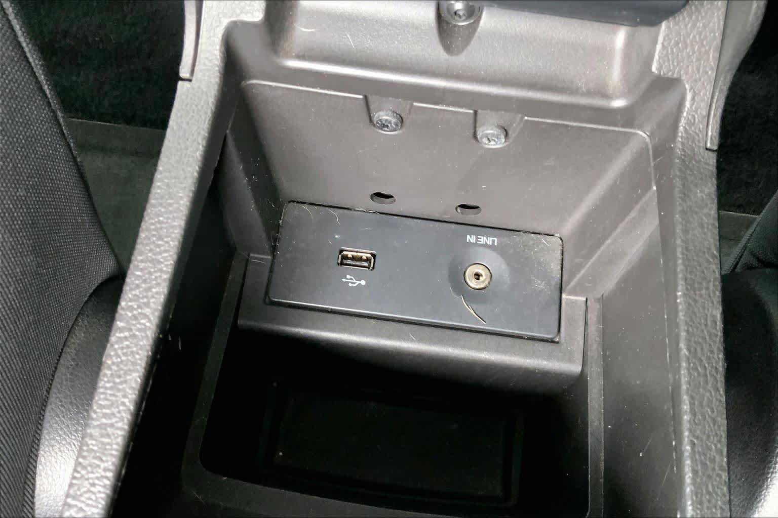 Used 2013 Ford Focus SE image 31