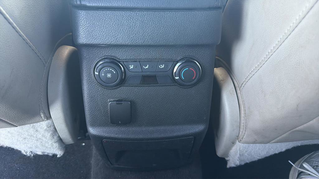 Used 2015 Ford Explorer XLT w/ Equipment Group 202B image 25