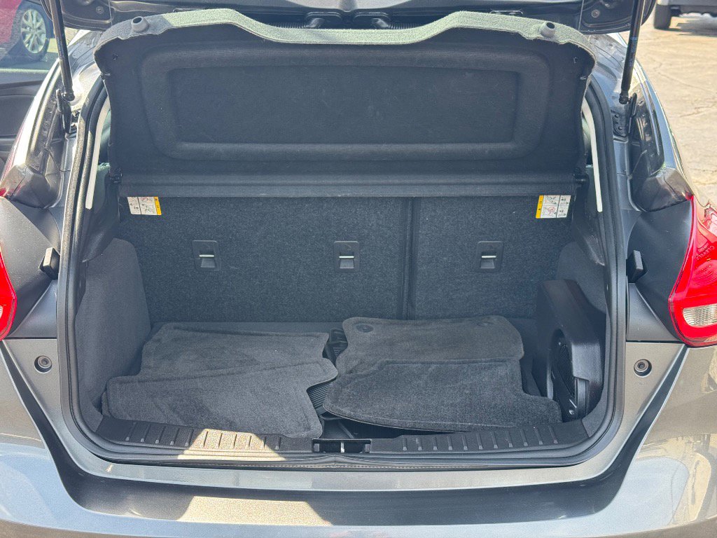 Used 2017 Ford Focus SEL w/ Cold Weather Package image 20