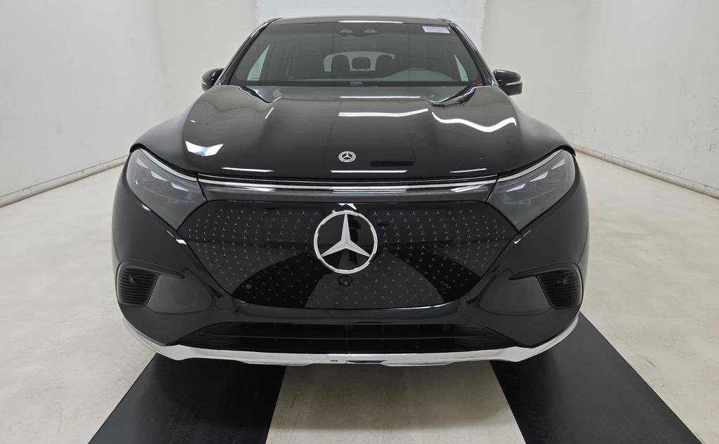 Used 2025 Mercedes-Benz EQS 450+ 4MATIC SUV image 2