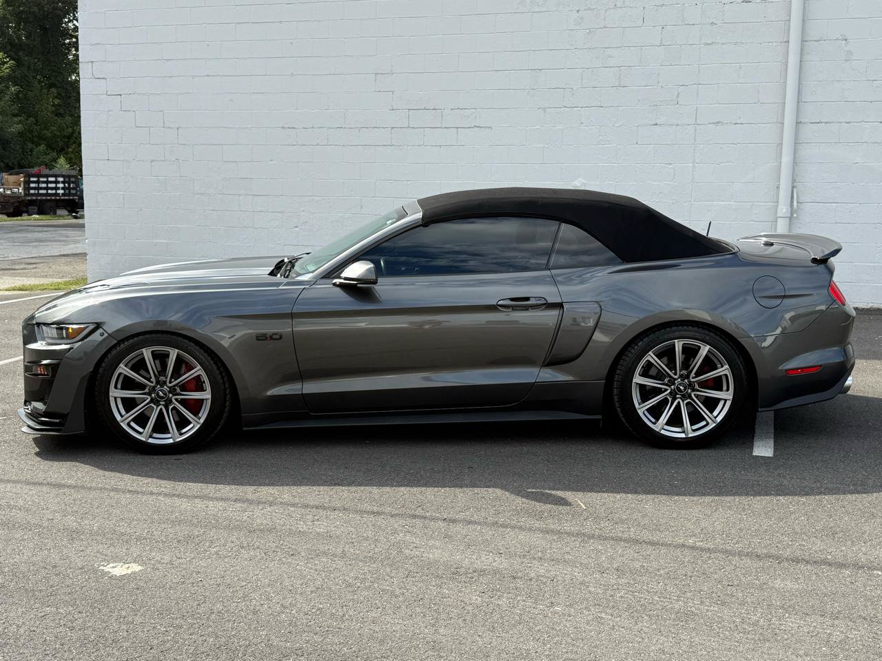 Used 2015 Ford Mustang GT Premium RWD image 9