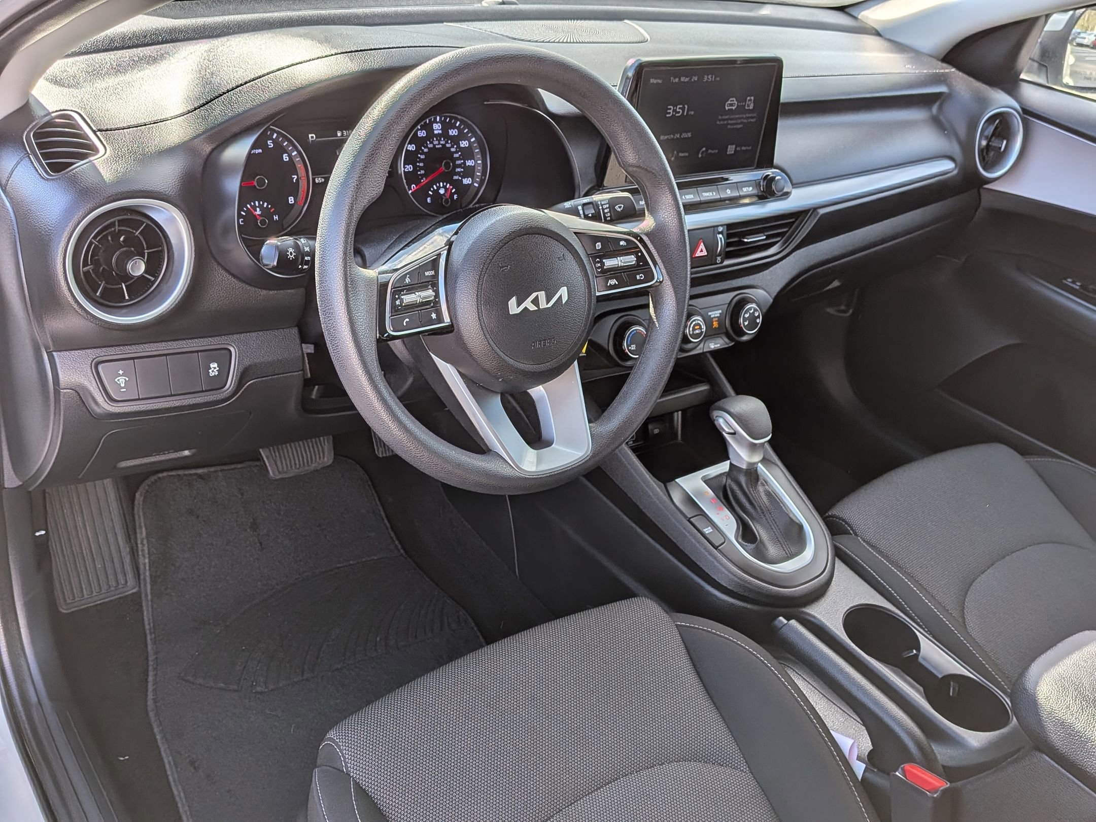 Used 2024 Kia Forte LXS FWD image 16