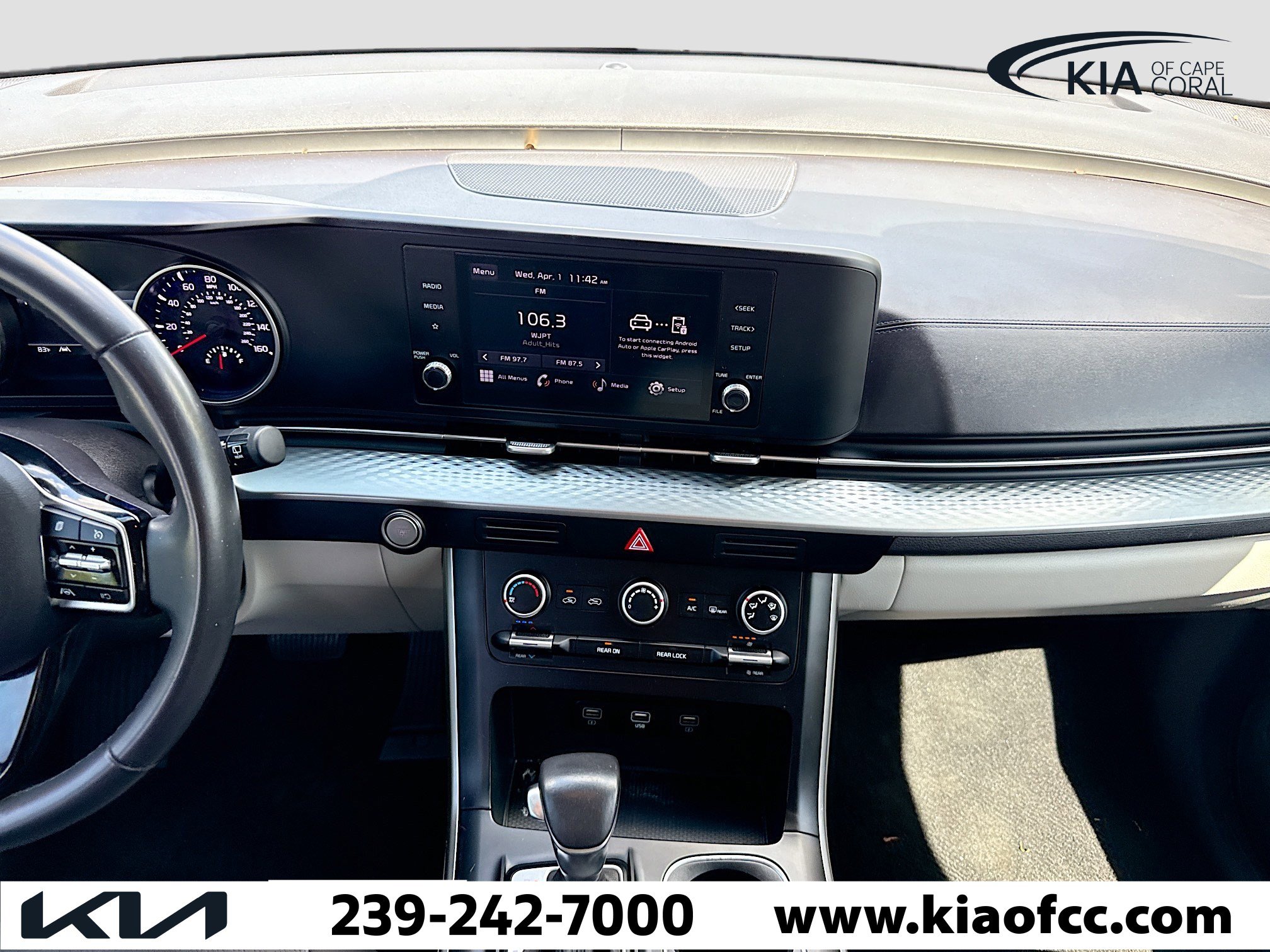 Used 2023 Kia Carnival LX image 18