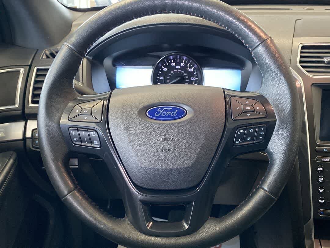 Used 2018 Ford Explorer Sport w/ Equipment Group 401A AWD/4WD image 17