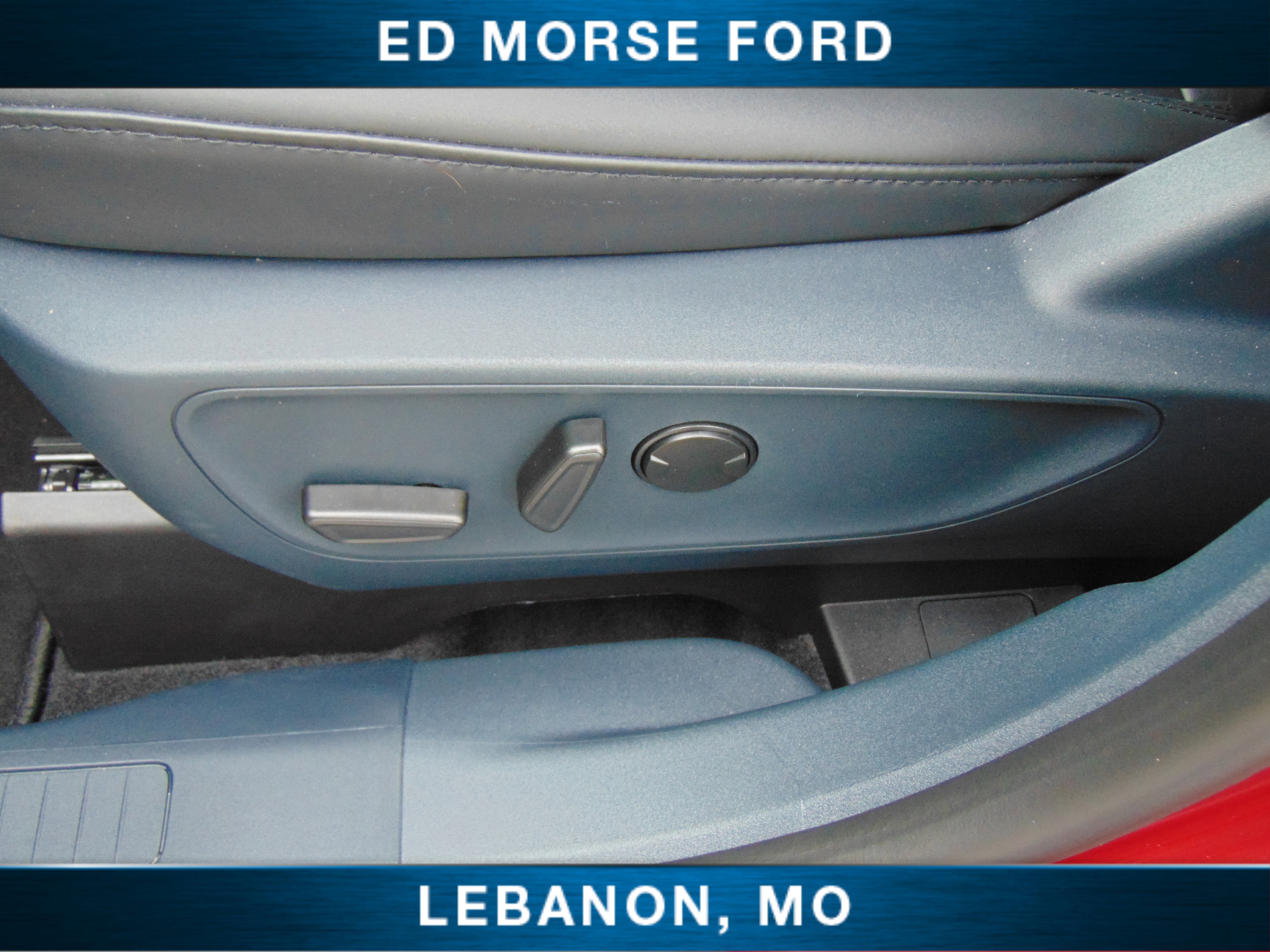 New 2025 Ford Maverick Lariat w/ Black Appearance Package image 11