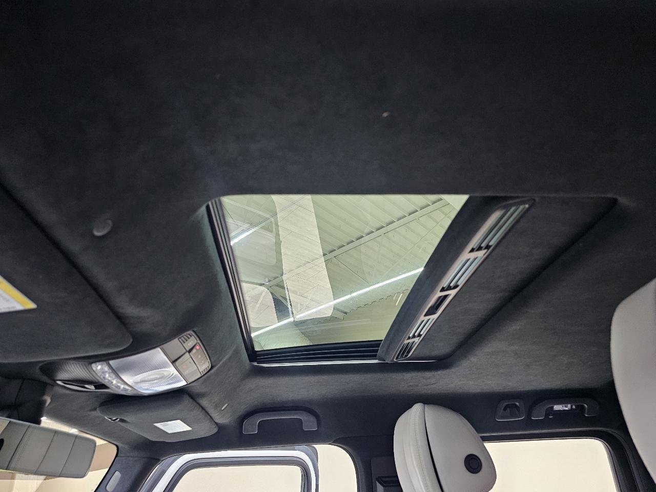 Used 2021 Mercedes-Benz G 63 AMG 4MATIC w/ G Manufaktur Interior Package image 40