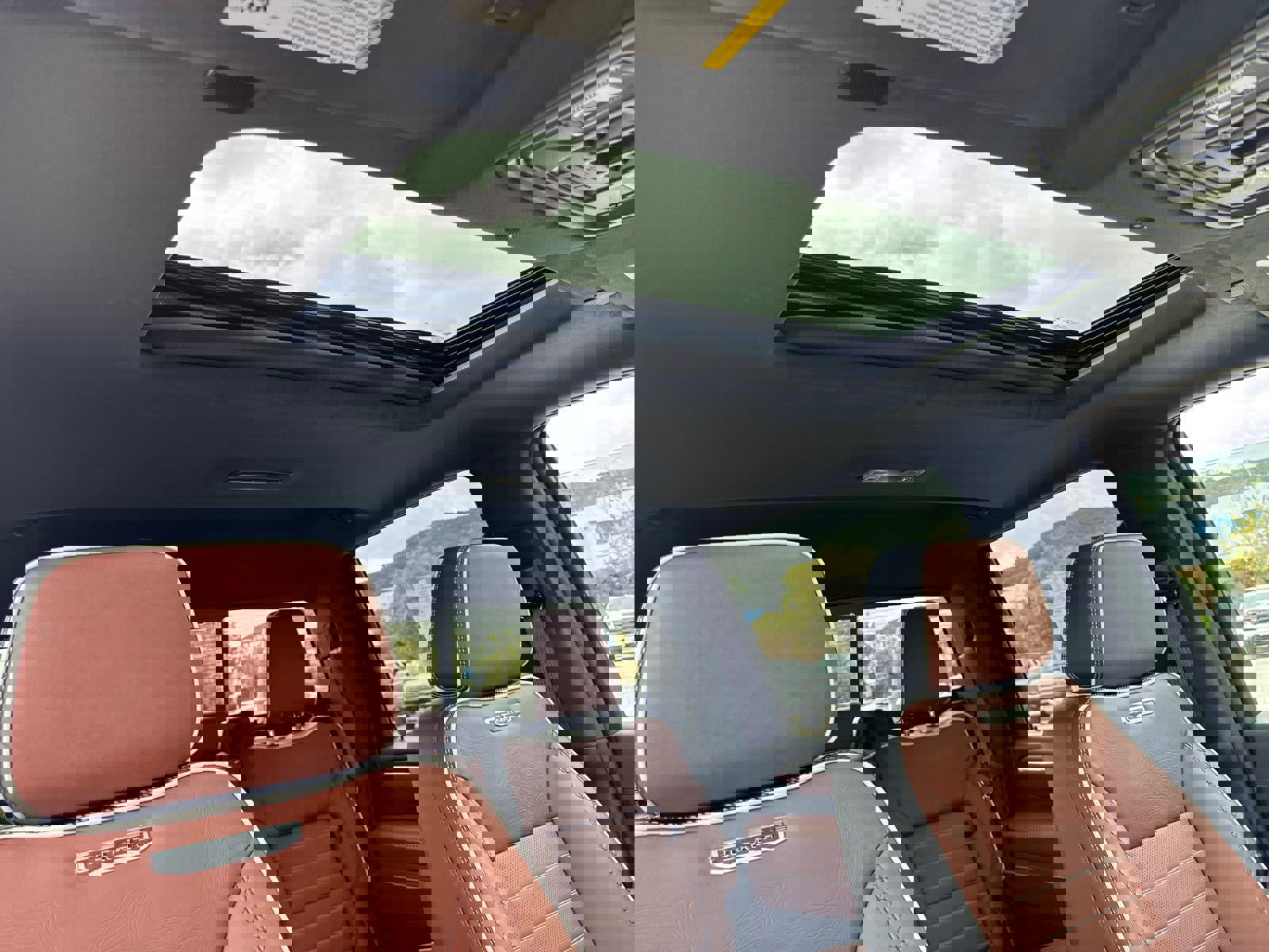 New 2026 GMC Sierra 3500 Denali Ultimate w/ LPO, Black Badging Package image 16