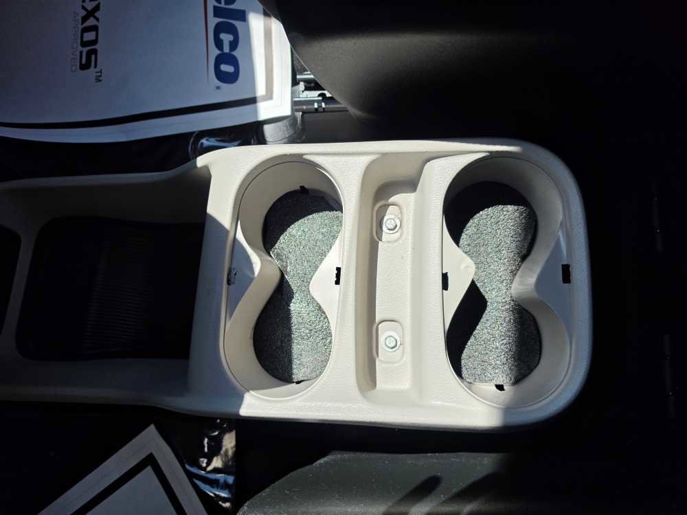Used 2023 Chrysler Voyager LX FWD image 18