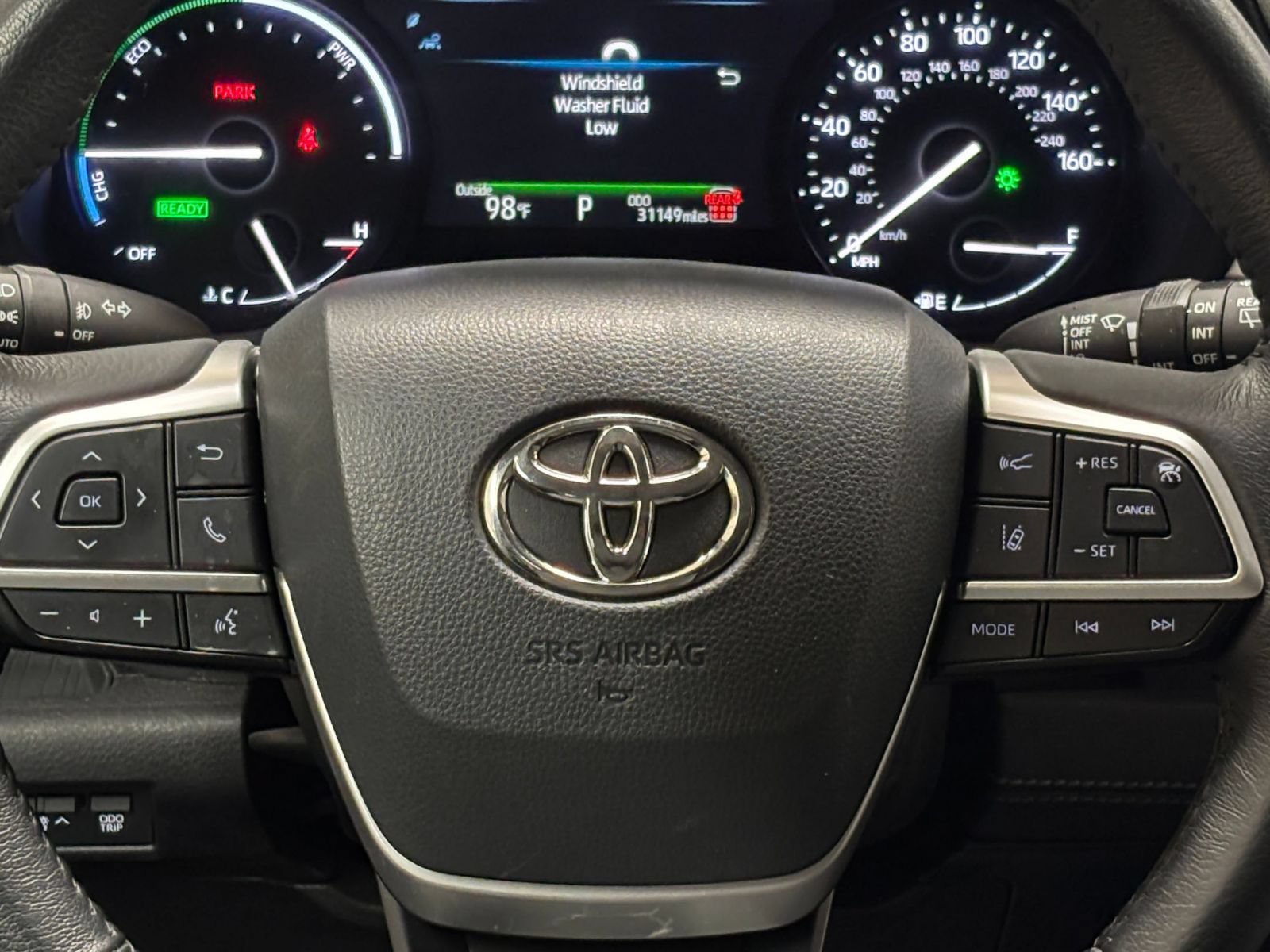 Used 2025 Toyota Sienna XLE FWD image 28