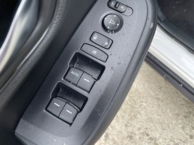 Used 2025 Honda HR-V LX image 24