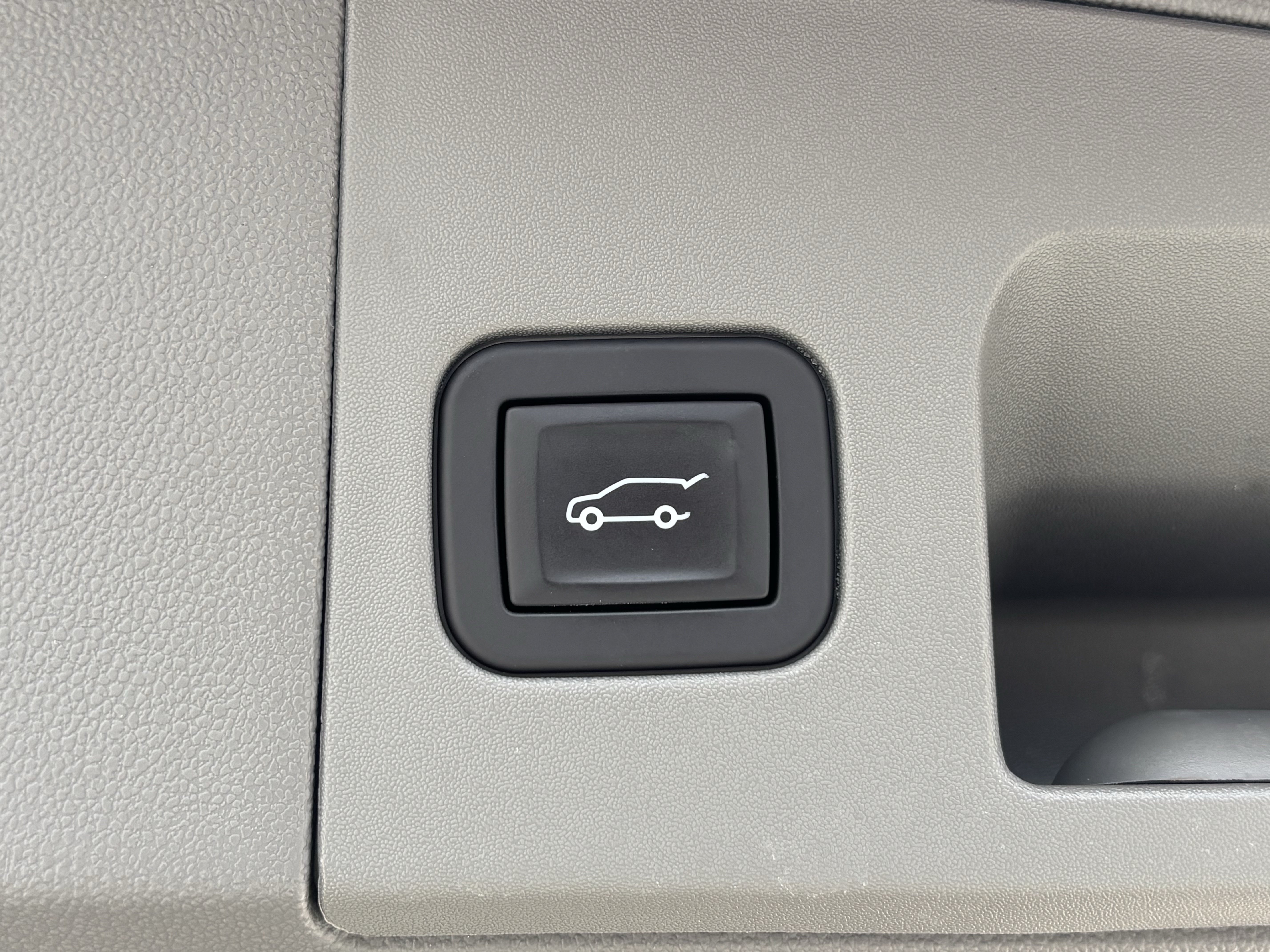 Certified 2024 Cadillac XT5 Premium Luxury FWD image 36