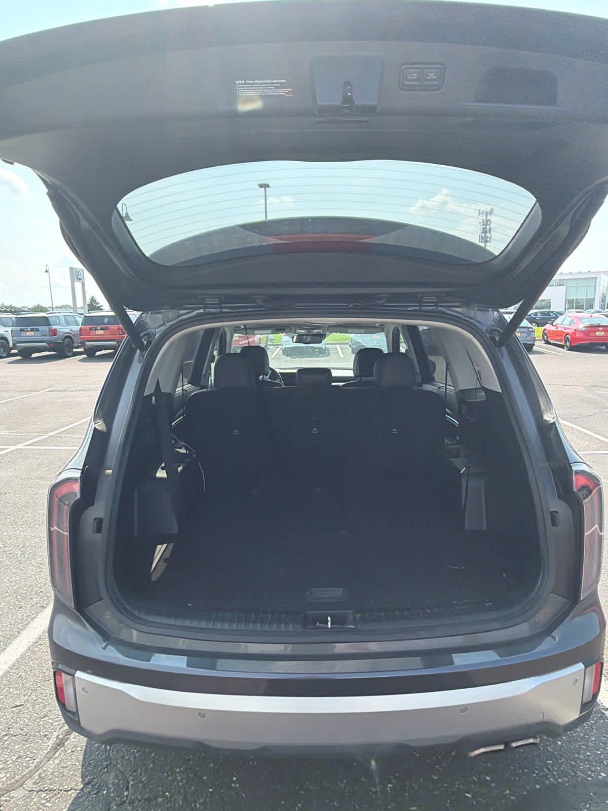 Used 2024 Kia Telluride EX AWD/4WD image 8