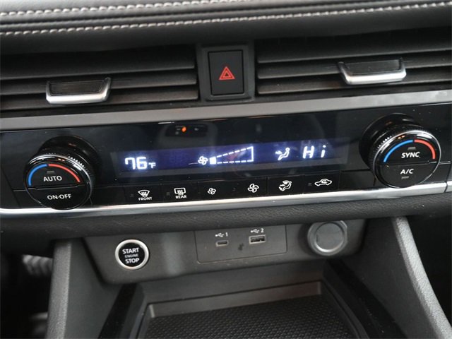 Used 2023 Nissan Rogue SV image 4