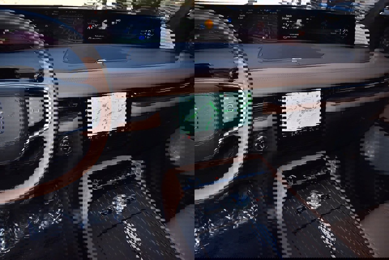 Certified 2025 Lincoln Navigator Black Label image 30