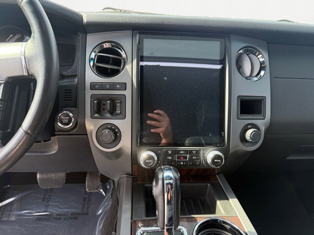 Used 2015 Ford Expedition EL Platinum AWD/4WD image 9