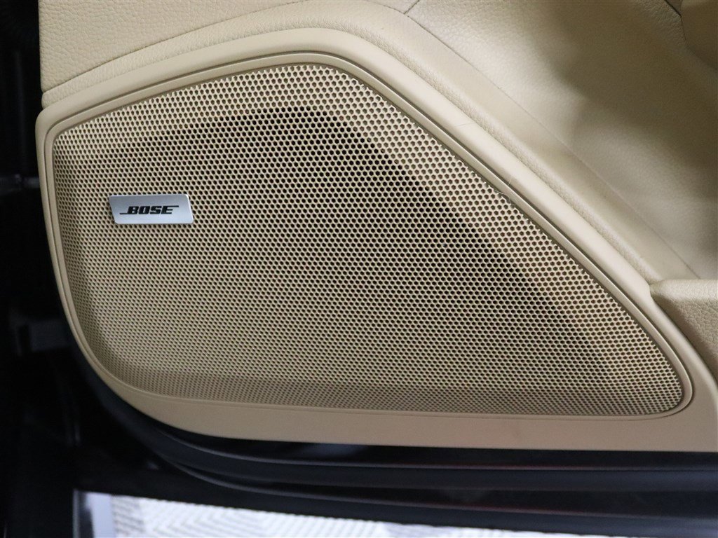 Used 2020 Porsche Panamera image 32