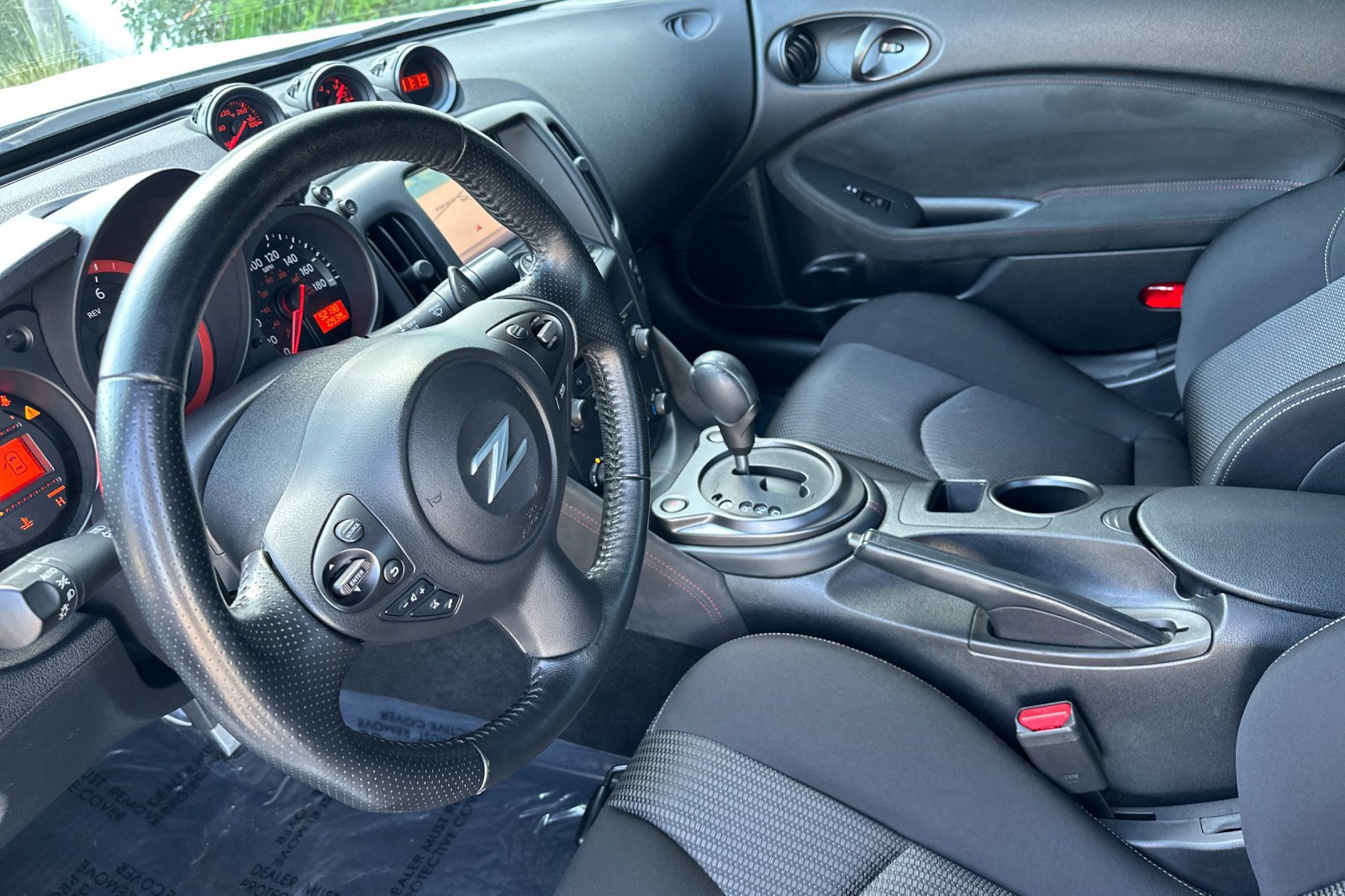 Used 2016 Nissan 370Z NISMO image 10
