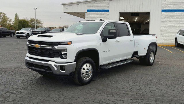 New 2026 Chevrolet Silverado 3500 LT w/ All Star Edition image 4