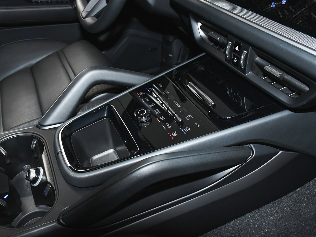 Used 2024 Porsche Cayenne S image 72