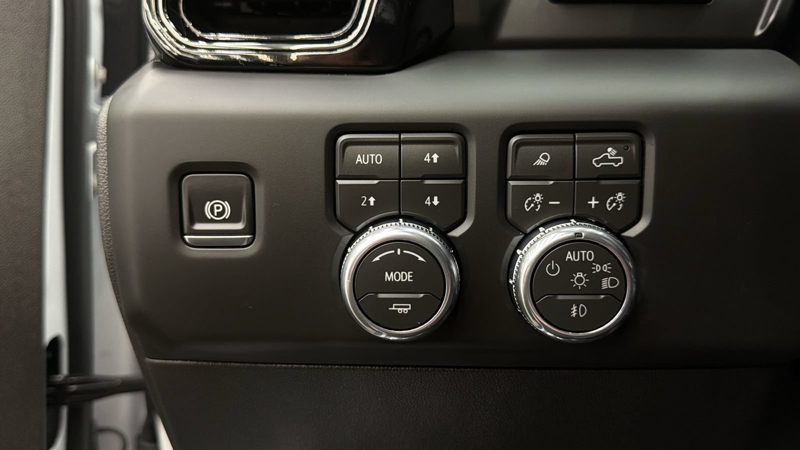 Used 2026 GMC Sierra 1500 AT4 w/ AT4 Premium Package AWD/4WD image 31