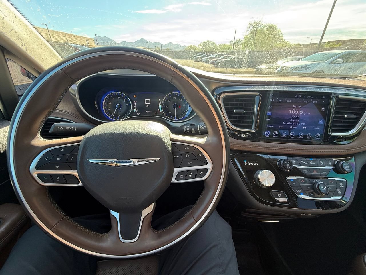 Used 2017 Chrysler Pacifica Limited w/ Advanced Safetytec Group FWD image 22