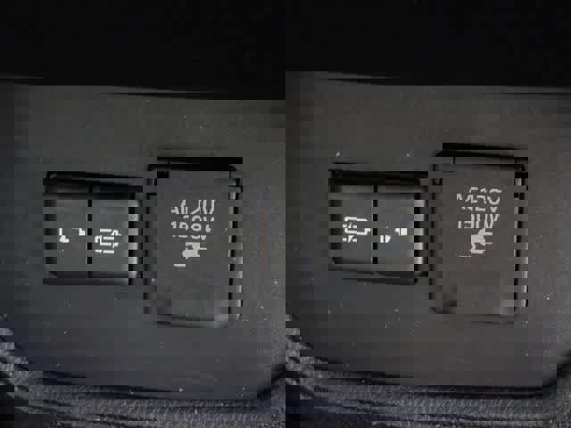 Used 2023 Toyota Highlander Bronze Edition image 15