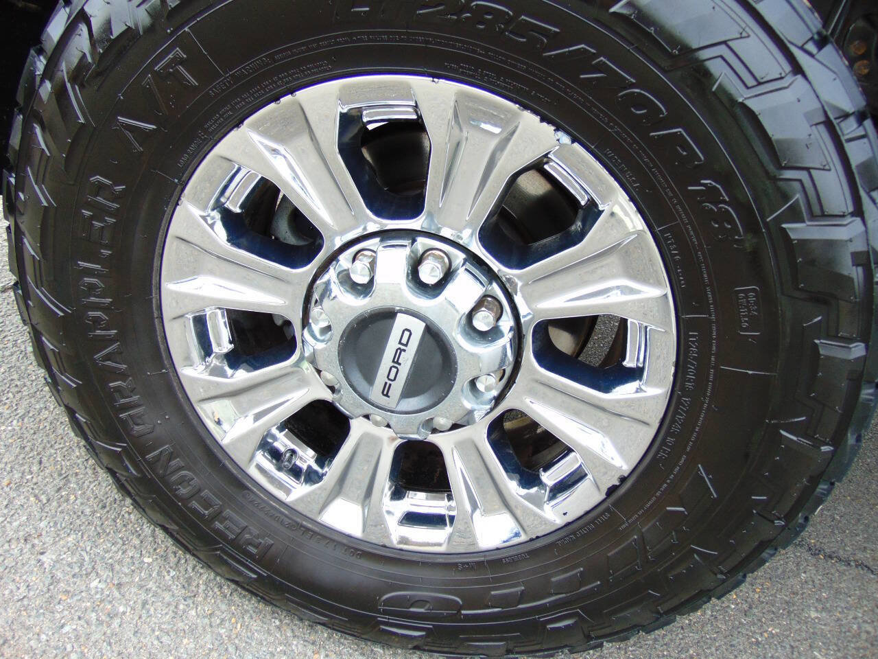 Used 2017 Ford F250 XLT w/ XLT Premium Package image 46