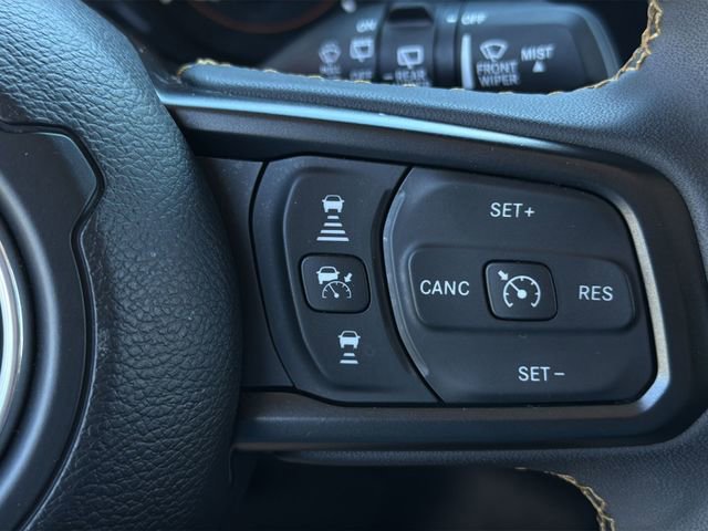 Used 2024 Jeep Wrangler Unlimited Sport AWD/4WD image 28