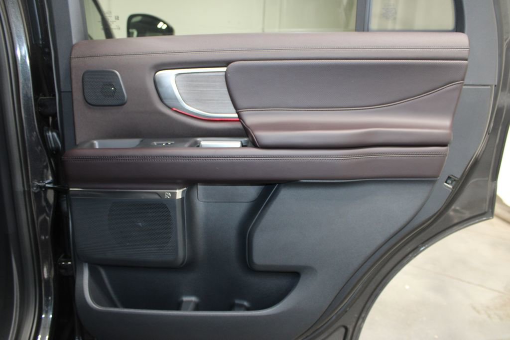 New 2026 Ford Expedition Platinum image 35