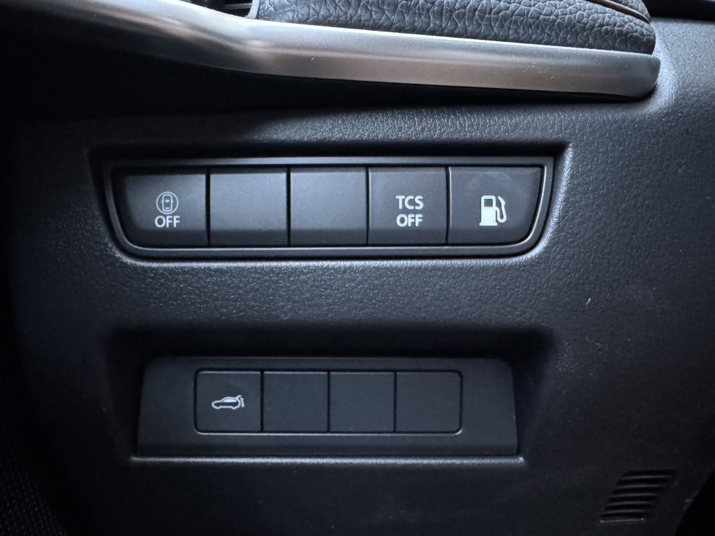 Used 2024 MAZDA CX-90 Plug-In Hybrid w/ Preferred AWD/4WD image 27