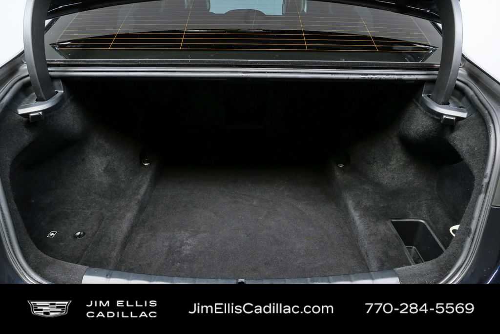 Used 2023 BMW 760i xDrive image 29