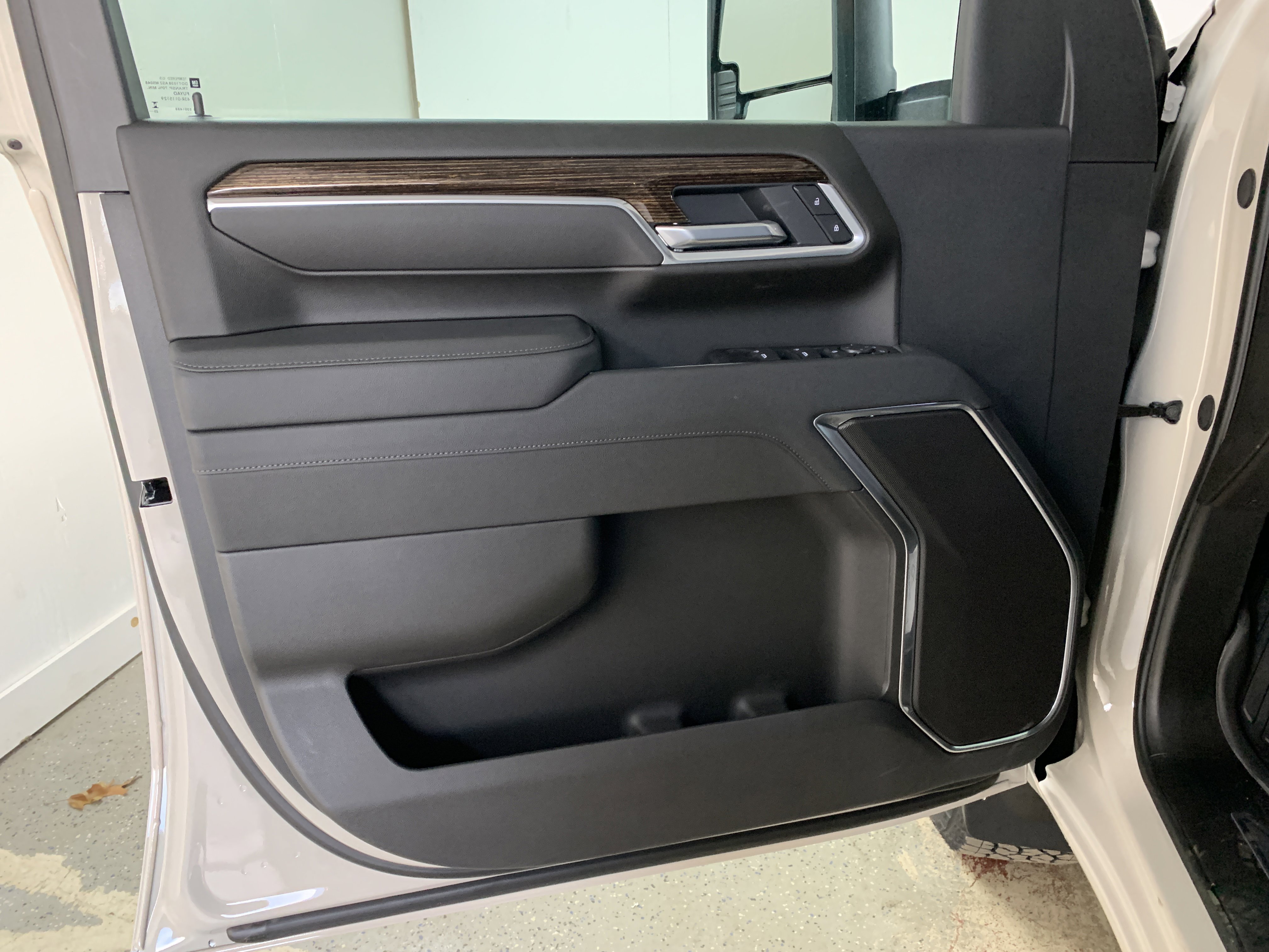 New 2026 GMC Sierra 2500 SLE image 18