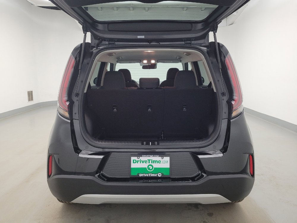 Used 2025 Kia Soul LX FWD image 29