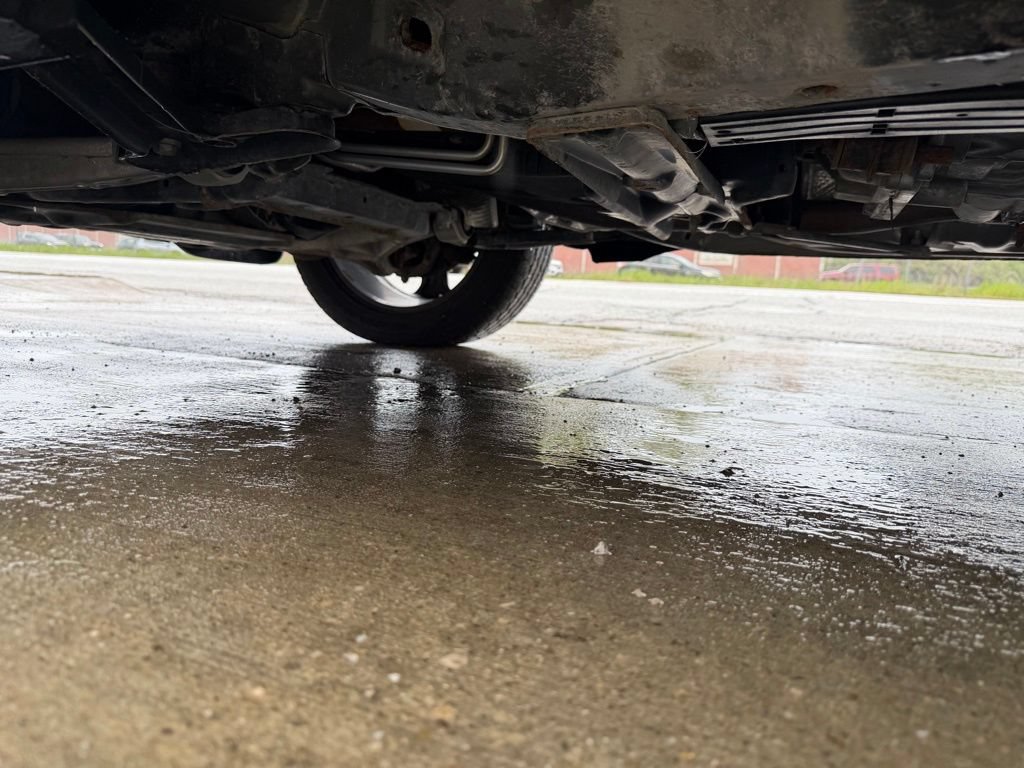 Used 2019 Jeep Grand Cherokee Laredo AWD/4WD image 23