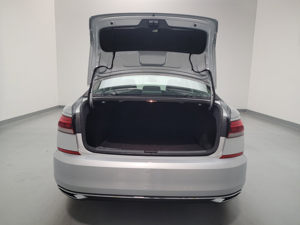Used 2020 Volkswagen Passat 2.0T SE FWD image 29
