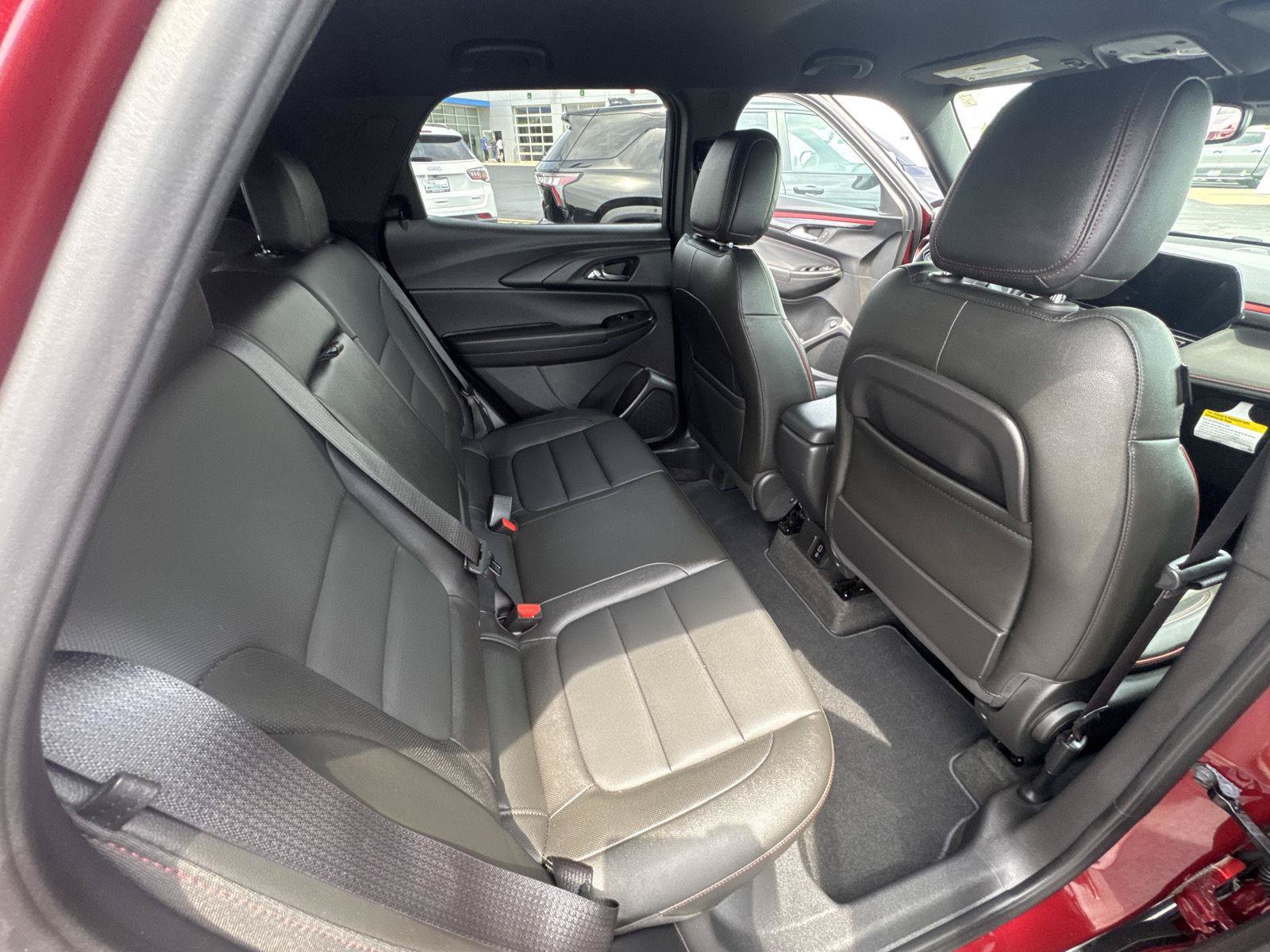 Used 2025 Chevrolet TrailBlazer RS w/ Convenience Package FWD image 14