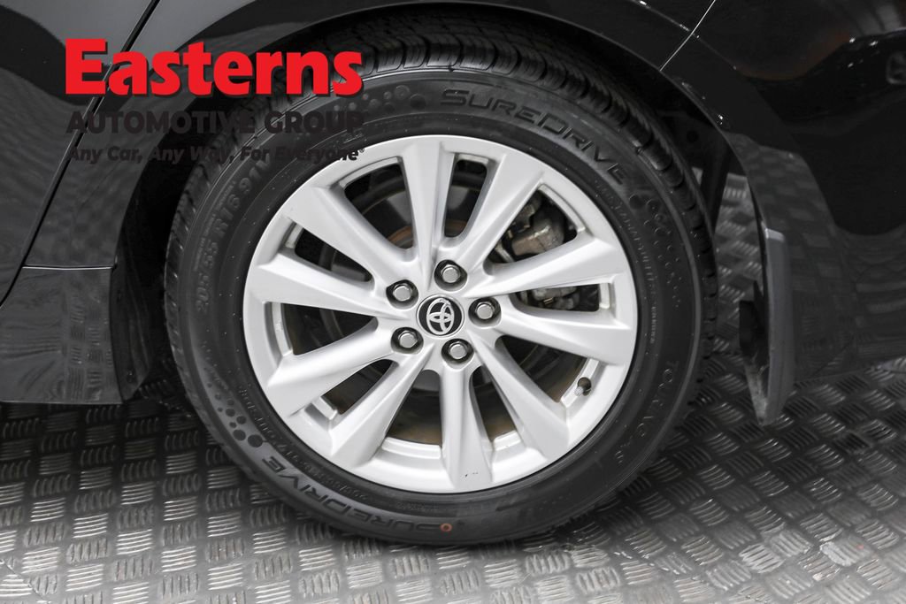 Used 2023 Toyota Corolla LE w/ LE Convenience Package image 8